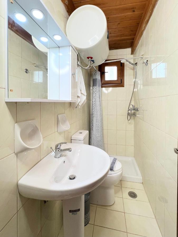 Ambela House Soroni