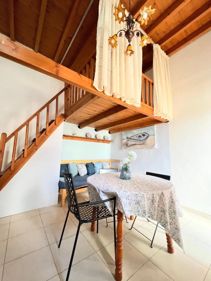 Ambela House Soroni