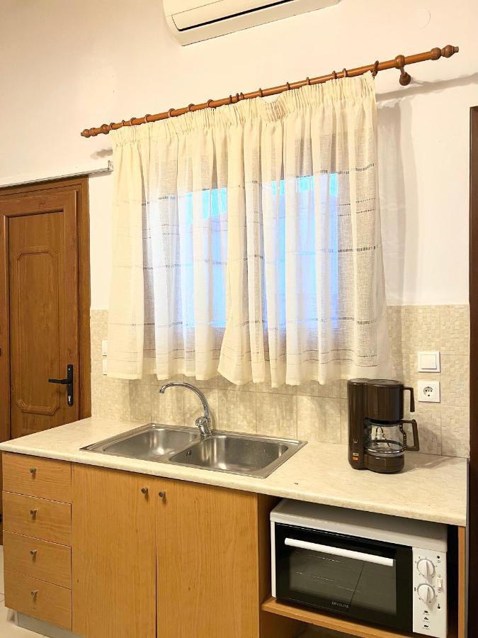 Ambela House Soroni